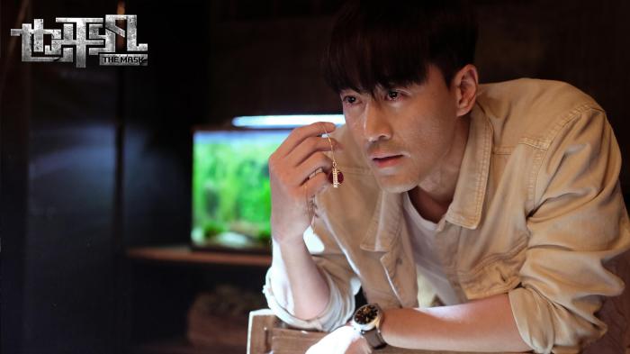 林峯《也平凡》再挑衅反派：我被张国立“虐”得不轻