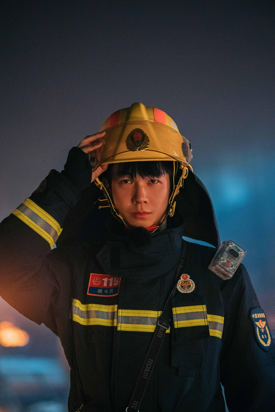 《我们的滚烫人生》真火训练 张智霖挑战体能极限