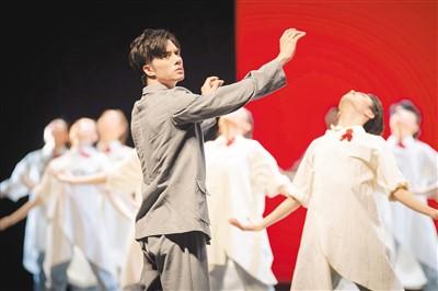 舞剧《冼星海》是大海，是洪水，是星辰