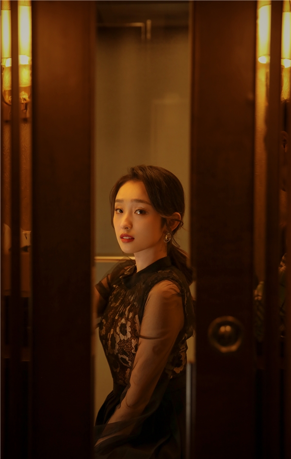 薛卉葳演绎经典情感剧《我爱你》