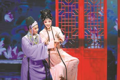 行进中的戏曲之光,在小剧场迸发新时代花火