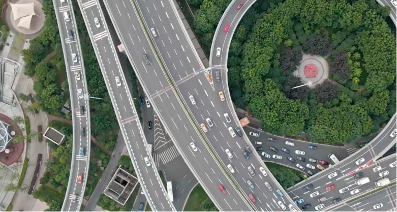 如何看待人生的选择与努力？成功破圈的《归流》引人沉思