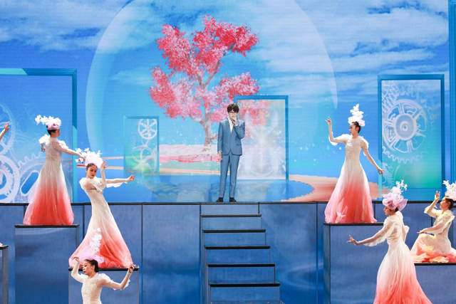 毛不易献唱总台2022元宵晚会