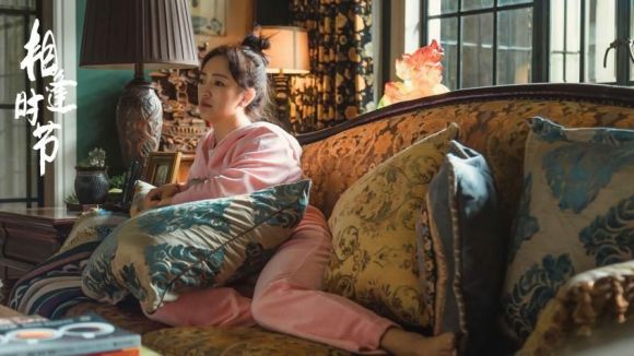 《相逢时节》今日开播 雷佳音袁泉平坦同业共面人生挑衅