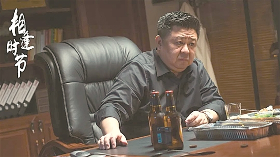 是港式家族剧乱斗风，还是狗血剧情大乱炖？