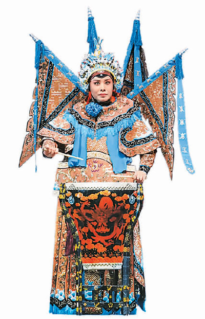 翟墨：老旦“打”出新六合