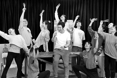 满江:做个高兴康乐的中年人