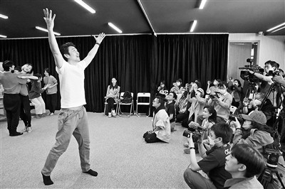 满江:做个高兴康乐的中年人