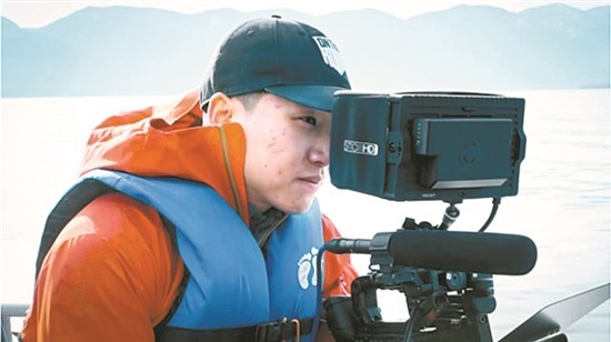 《一次远行》记录中国留学生的孤勇青春