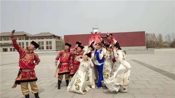 乌兰图雅：让青春在奋进中焕发色泽