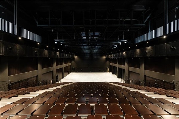 2022阿那亚戏剧节海边看戏的11种或者性