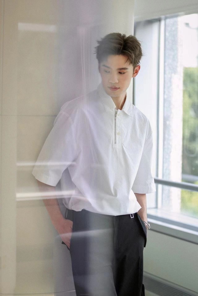 卫然再度跨界主持无人机摄影大赛 新剧7月上线 卫然再度跨界主持无人机摄影大赛 新剧7月上线