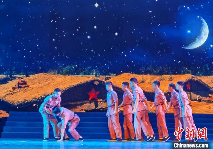 新疆首部援疆题材诗歌剧《石城印记》公演