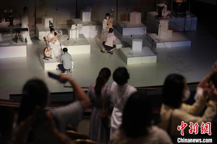 （上海战疫录）《栀子花开了》拉开上海音乐厅复演序幕