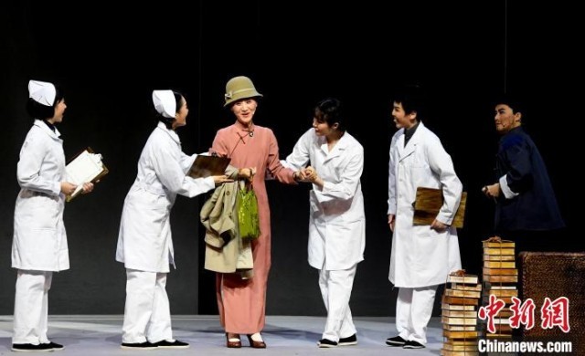 原创今世越剧《万婴之母》福州献演