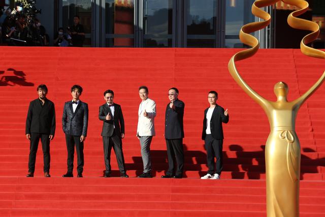 第十二届北京国际电影节解散式红毯举行