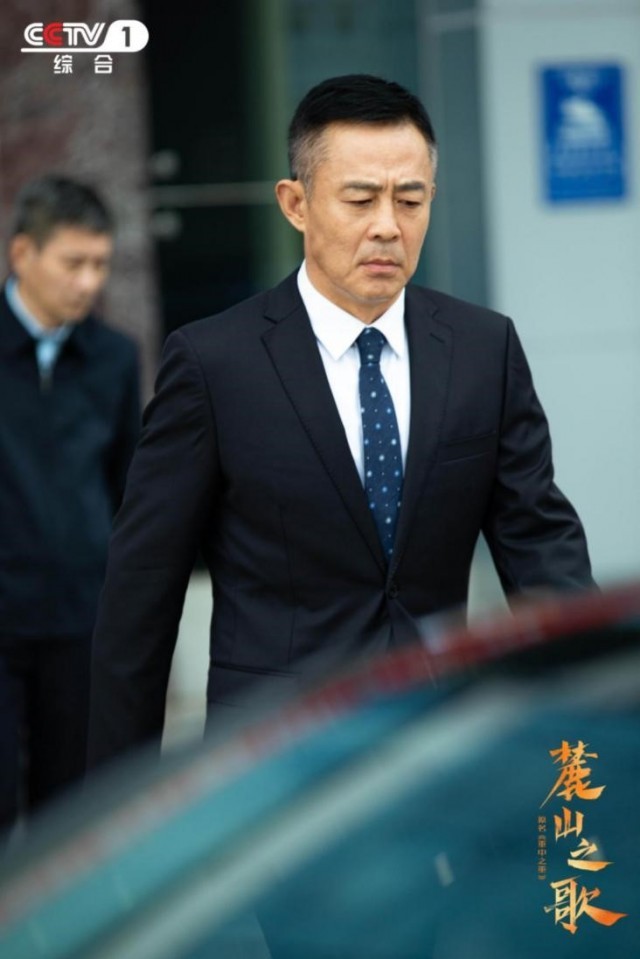 时代海潮中的“重工”变局——从《麓山之歌》看新时代奋斗者