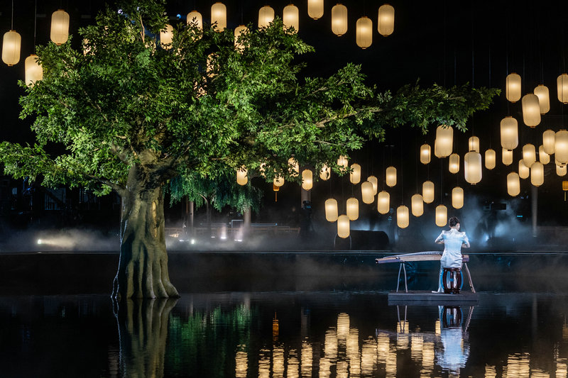 以匠心品质点亮欢聚之夜 总台秋晚出现唯美江南画卷