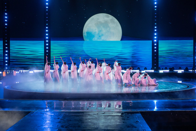 以匠心品质点亮欢聚之夜 总台秋晚出现唯美江南画卷