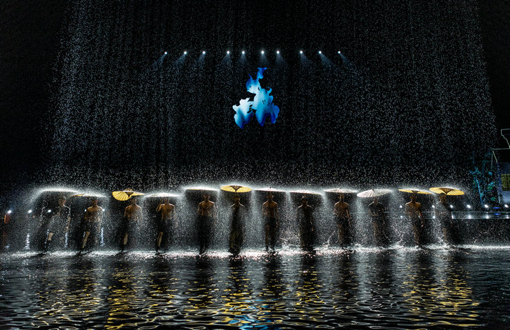 以匠心品质点亮欢聚之夜 总台秋晚出现唯美江南画卷