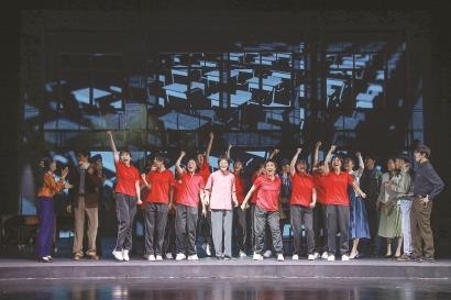 音乐剧《绽放》上海首演，展现张桂梅“燃灯人生”