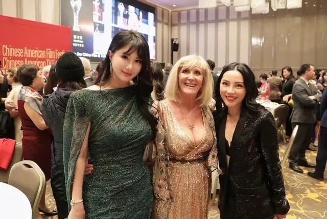 孟瑶应邀担当中美电影节颁奖嘉宾 强势转战国际市场