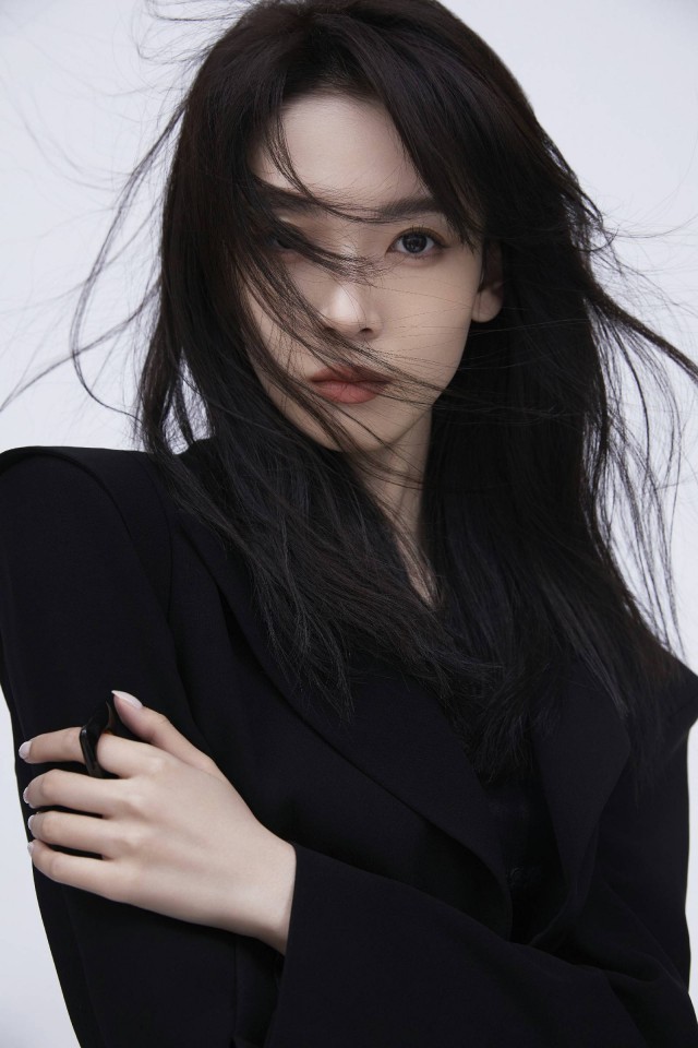 陈瑶官宣介入中视同成 共赴未来无限星程