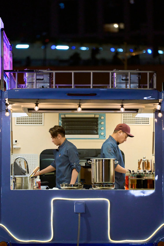 《大湾仔的夜2》开启厦门站 陈小春吴卓羲当主厨