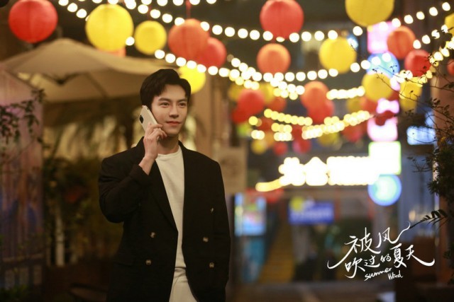 《被风吹过的夏天》来袭 王冠逸刘思辰上演“奇幻跨国恋”