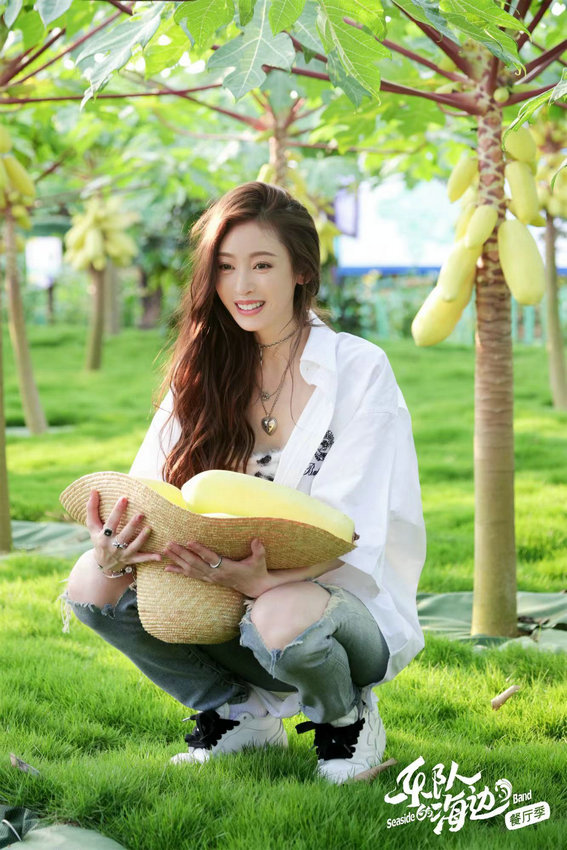 唐诗逸惊喜加盟《乐队的海边》