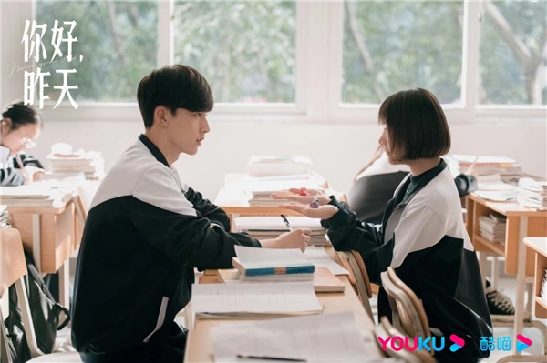 《你好，昨天》今日开播 冬日电子暖气带来满满治愈感