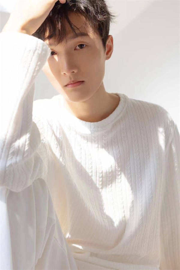 吴东濠个人首支原创国语单曲《浪了一点漫》今日正式上线