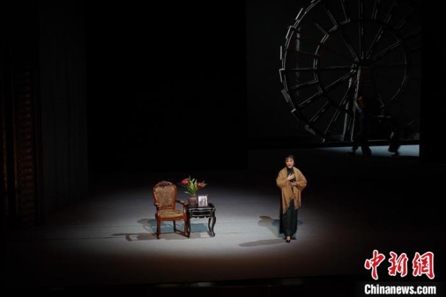 大型今世评剧《革命家庭》在沪上演