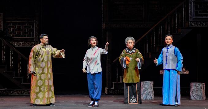 京剧《燕翼堂》超卓亮相“新时代舞台艺术优良剧目展演”