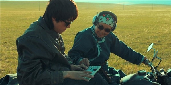 先容口碑佳作《脐带》的N个情由