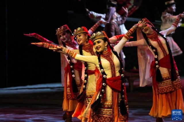 音乐剧《拉齐尼·巴依卡》在京上演