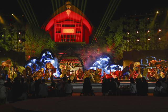 《奇遇·五指山》大型实景演出震撼上演