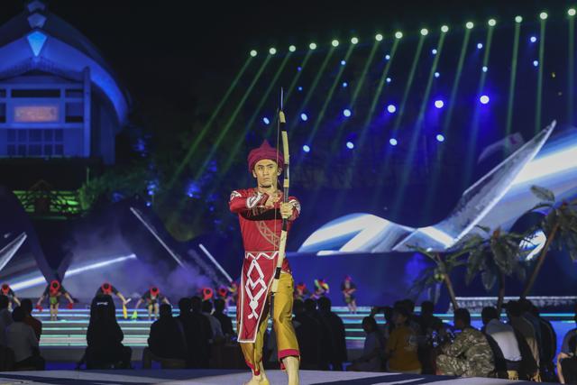 《奇遇·五指山》大型实景演出震撼上演