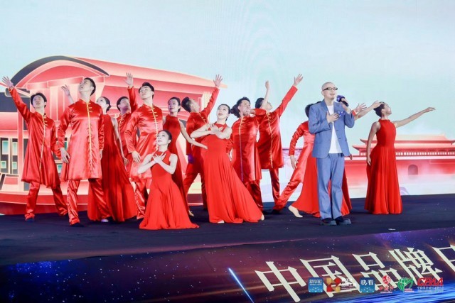 平安献唱中国品牌日高音澎湃感动