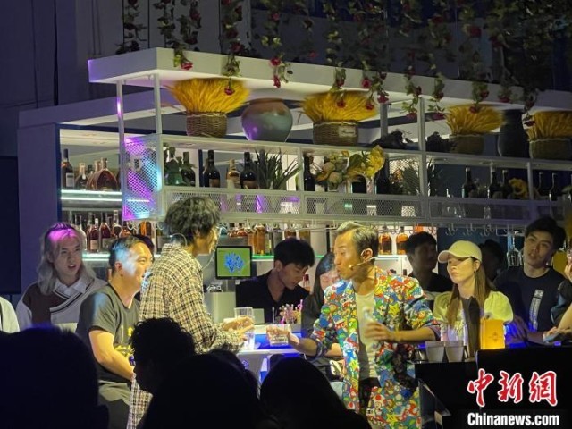 上海刮起“小剧场风” 小舞台与多栖演员开启“双向奔赴”