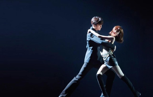 “活在鼓励，就会败在批评” 吴建豪点评大爆金句