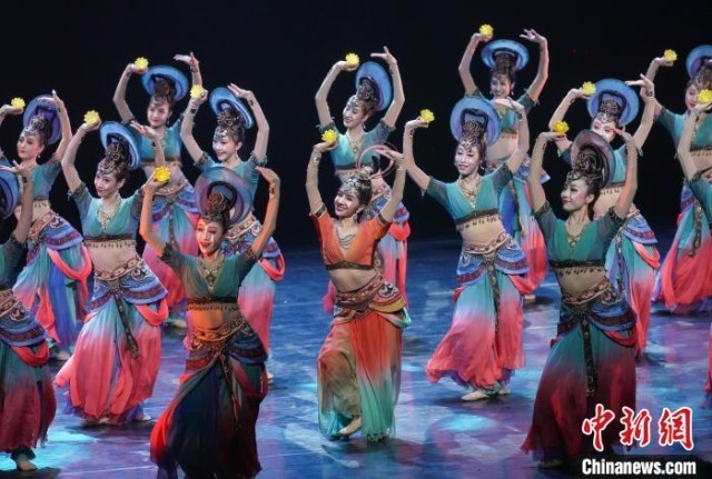 舞剧《五星出东方》在舞蹈上充满西域风情 肖颢 摄