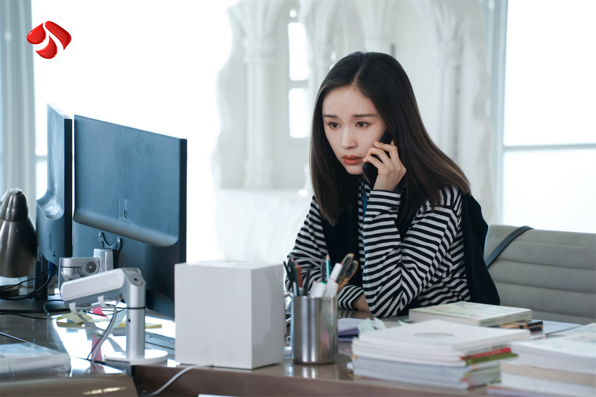 王子文:邓婕教师是本色出演,白敬亭是腼腆男孩