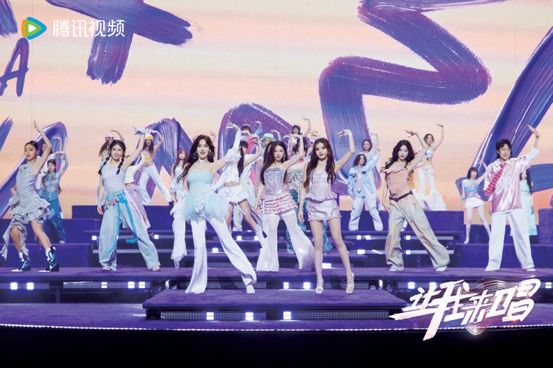 祛魅与重构《让我来唱》探索全女性音乐竞技新范式