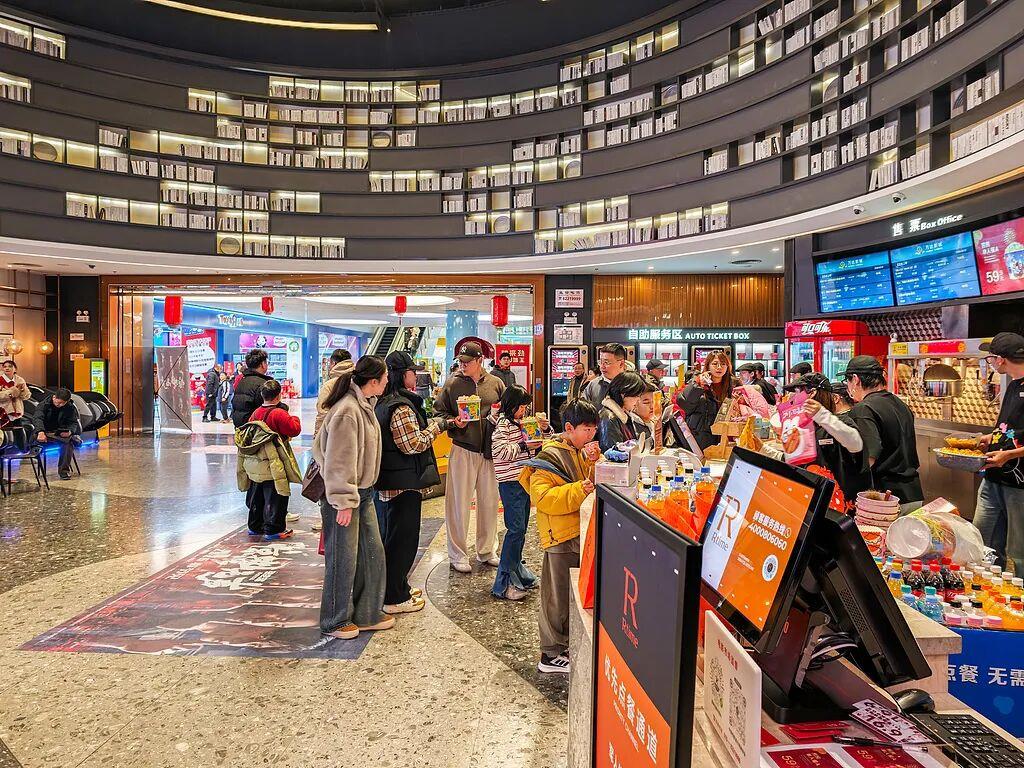 九游娱乐文化：总票房突破百亿！中国电影市场领跑全球(图7)