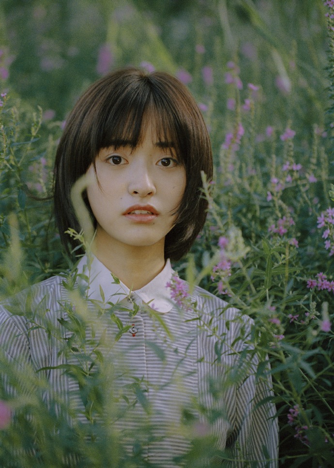 沈月晒日系清新照条纹衫牛仔裙学生造型现初恋颜