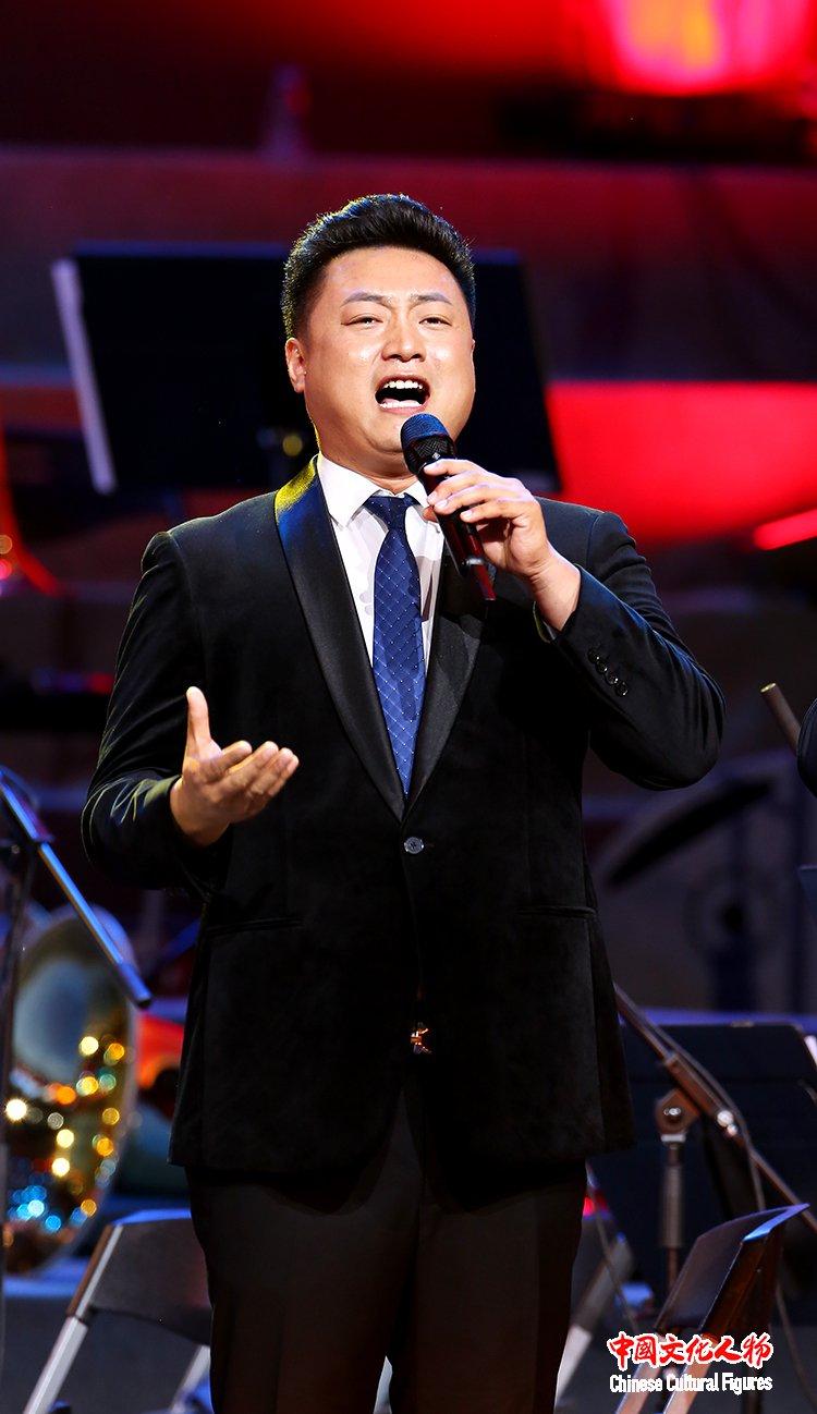 中国美声男歌唱家图片