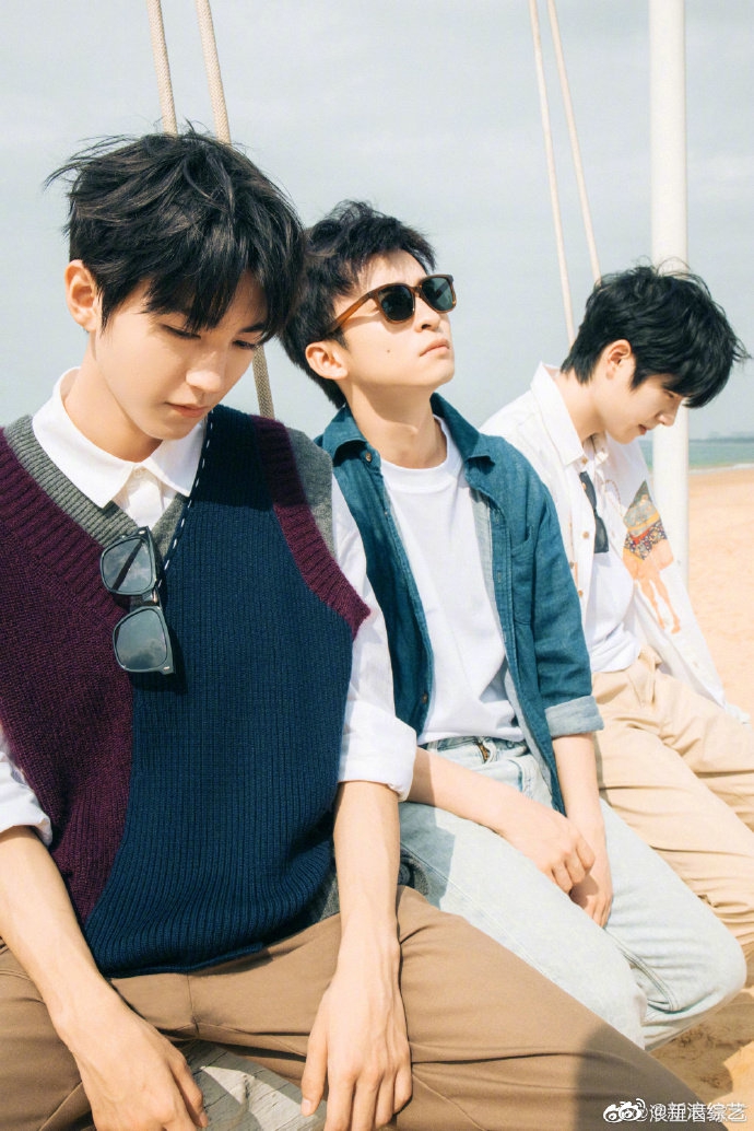 董子健刘昊然王俊凯晒照告别《恰好是少年》_娱乐频道_中国青年网